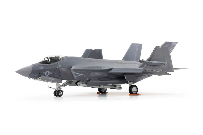 Tamiya 61127 1/48 Lockheed Martin F-35C Lightning