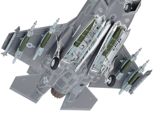 Tamiya 61124 1-48 Lockheed Martin F-35A Lightning II osnowa3.jpg