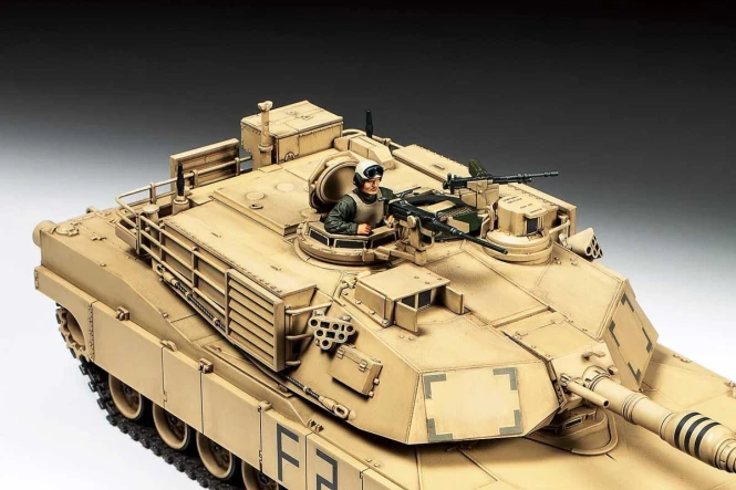 Tamiya 32592 1/48 M1A2 Abrams