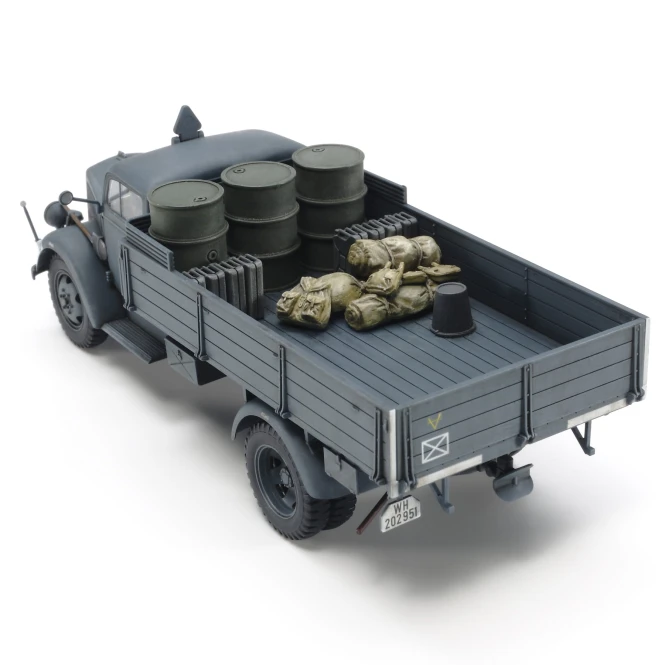 Tamiya 32585 1/48 German 3t 4x2 Cargo Truck