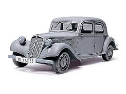 Tamiya 32517 1/48 Citroen Traction 11CV