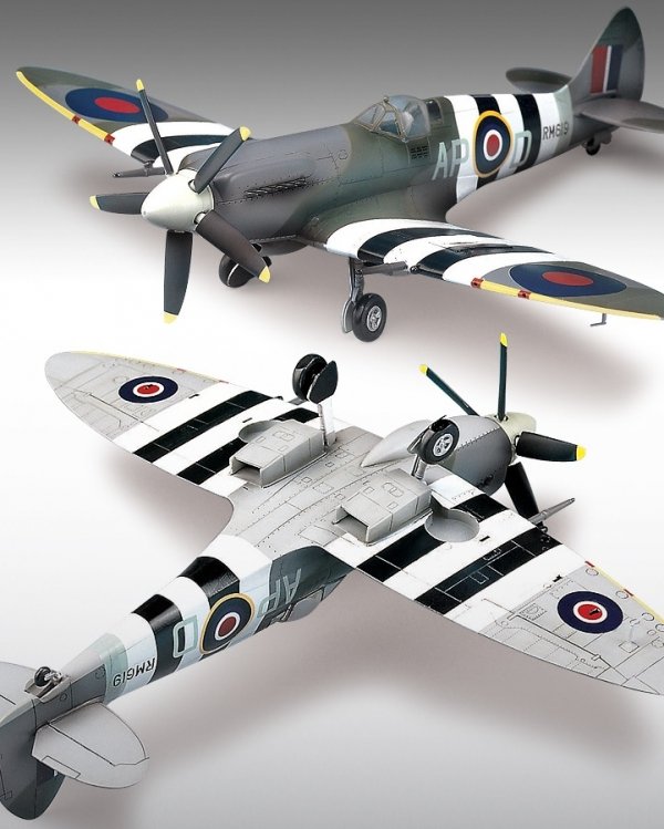 Academy 12274 Spitfire MK XIV C - 1/48