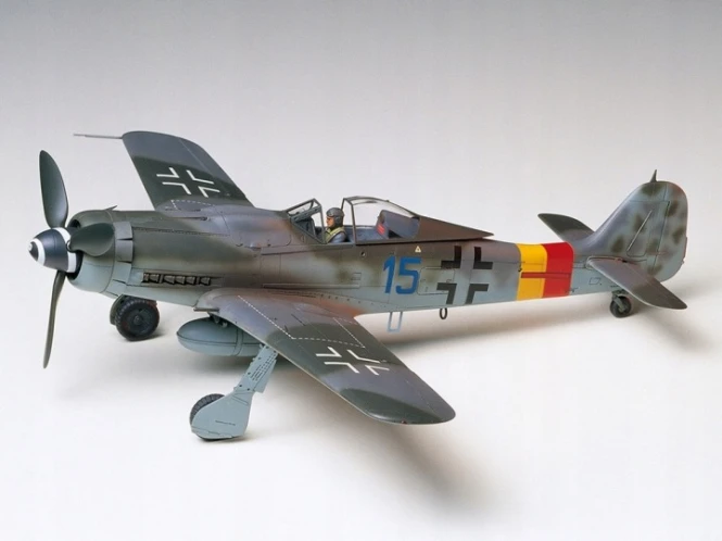 Tamiya 61041 Focke-Wulf Fw190 D-9
